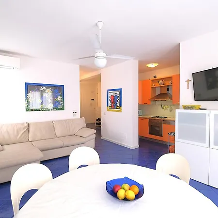 3 6 Posti Letto 30m Dal Mare Piazza Aurora Appartamento
